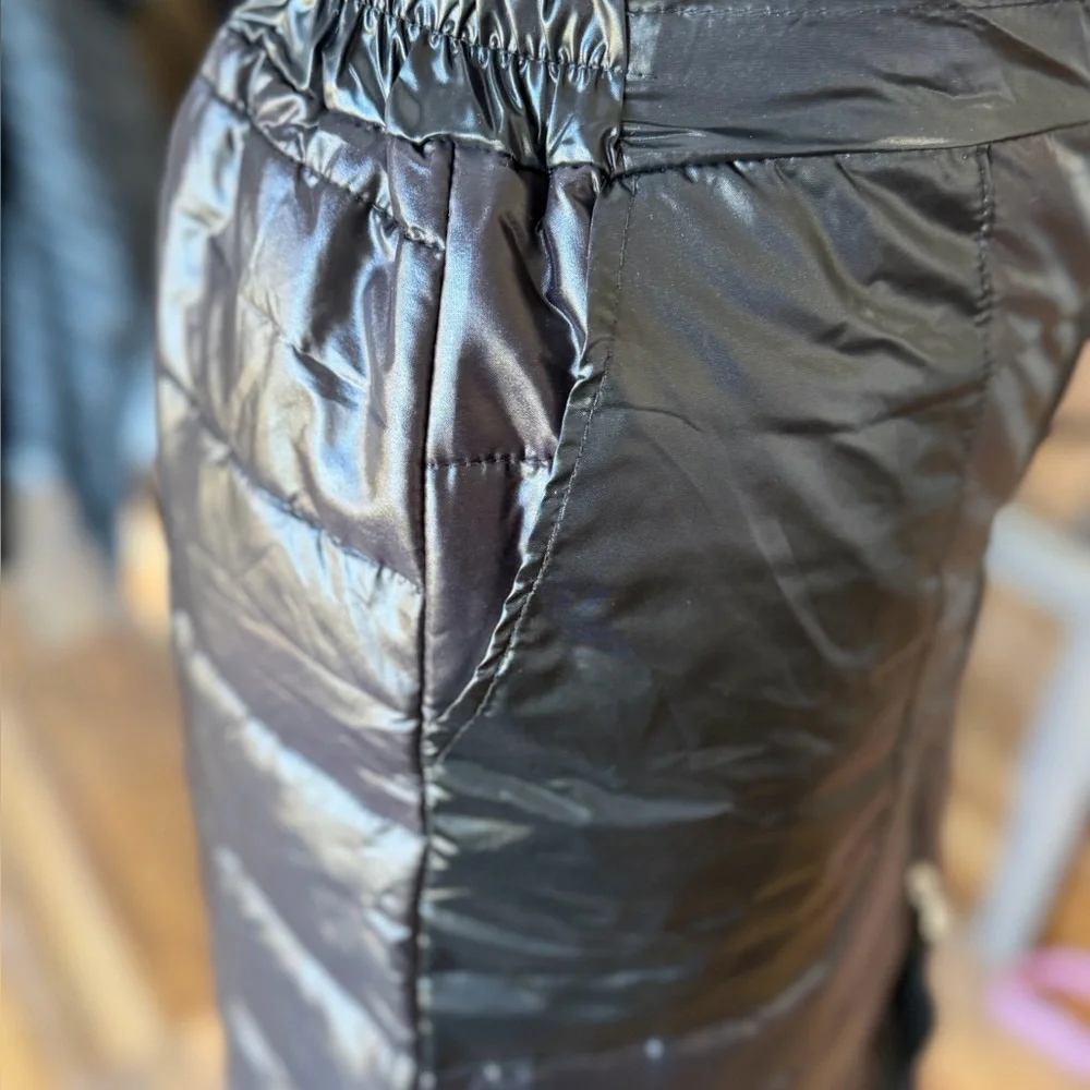 Women's Quilted Black Puffer Zip Front Skirt Size M #260771